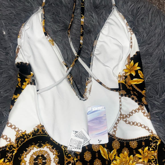 Swimwear One Pie Ivory/Black - Picture 8 of 9